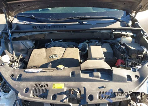 2017 Toyota Highlander Le Plus z USA, uszkodzony, nr VIN 5TDBZRFH5HS445987